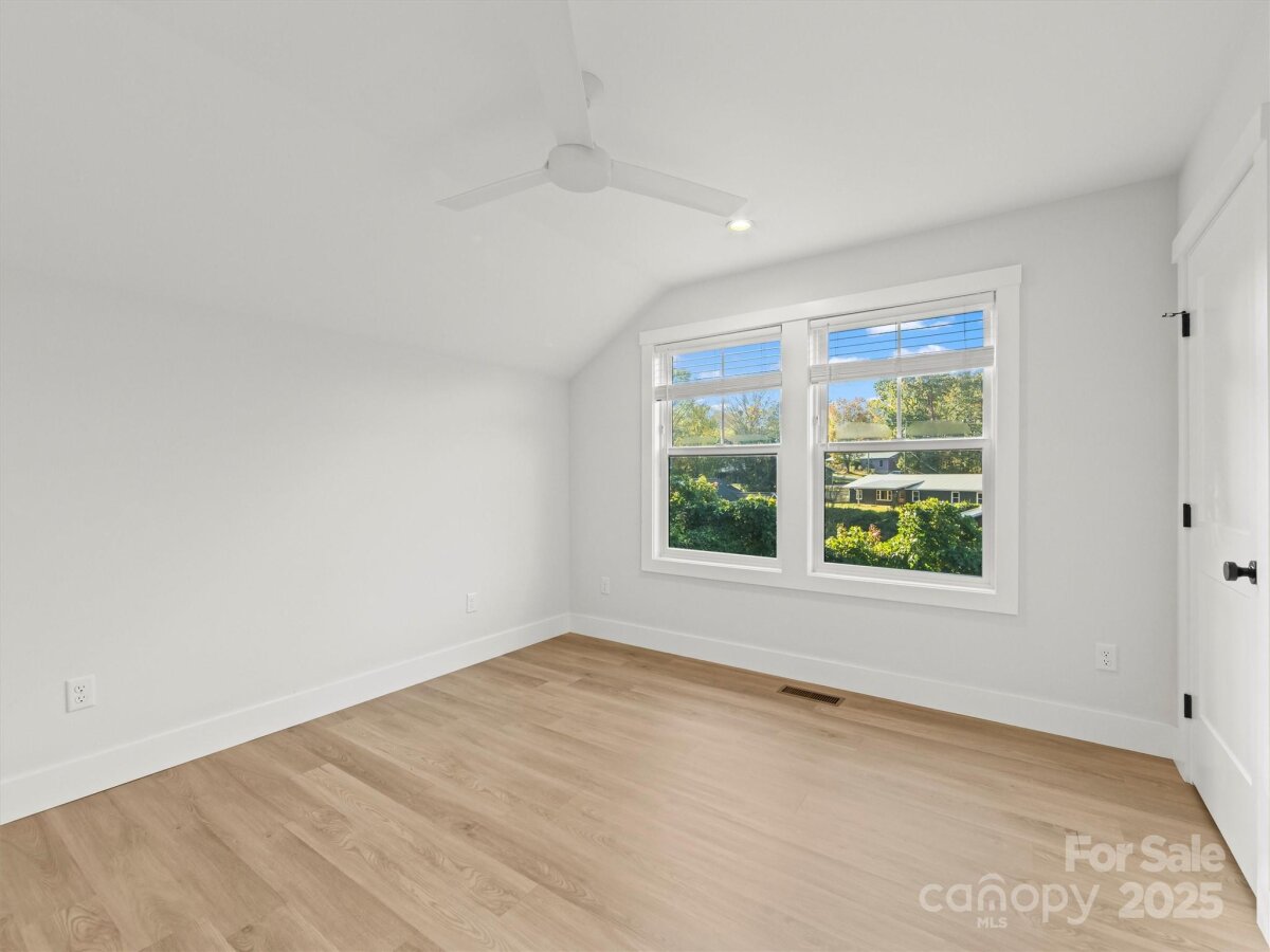 West Asheville 16 4314607p