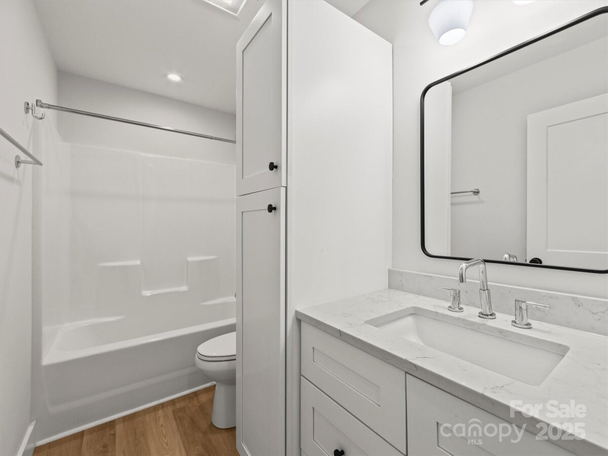 West Asheville 18 4314607r