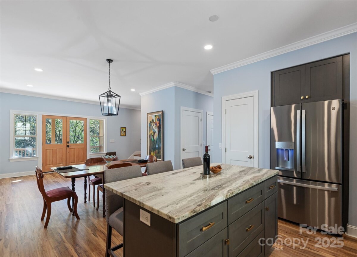 Waynesville 8 4314624h