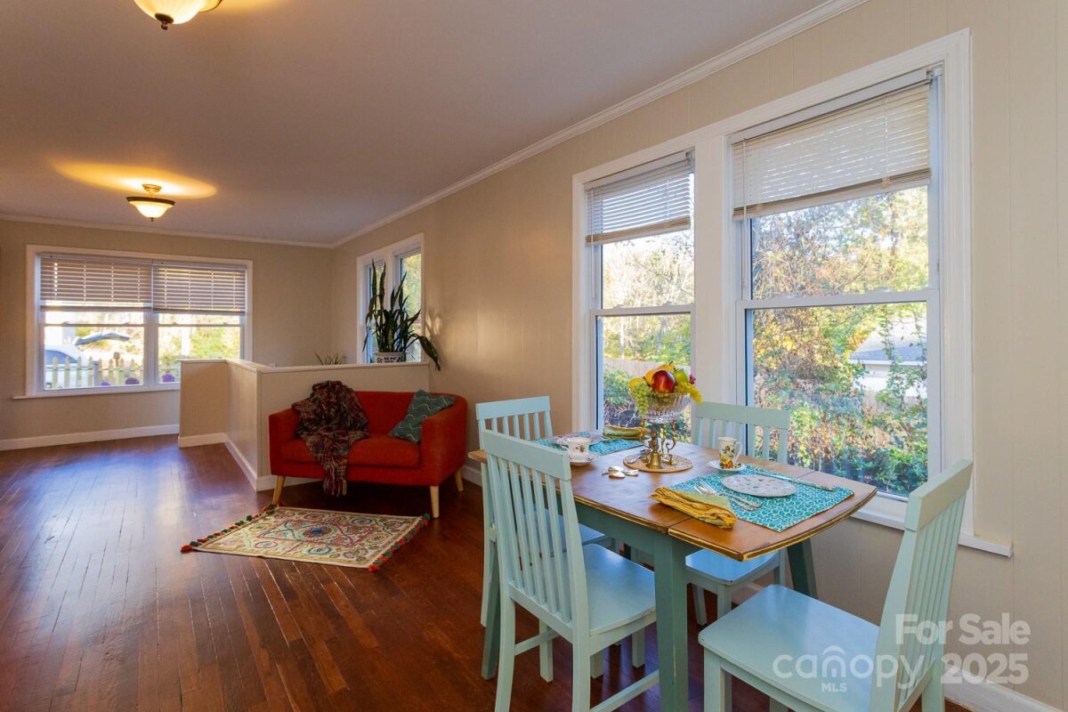 Haw Creek 9 4314675i