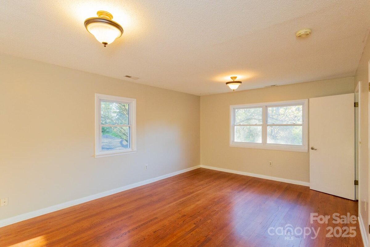 Haw Creek 16 4314675p