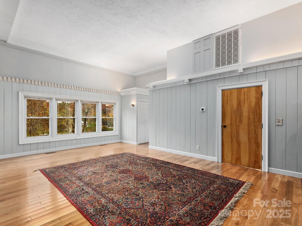 Fairview 18 4315024n