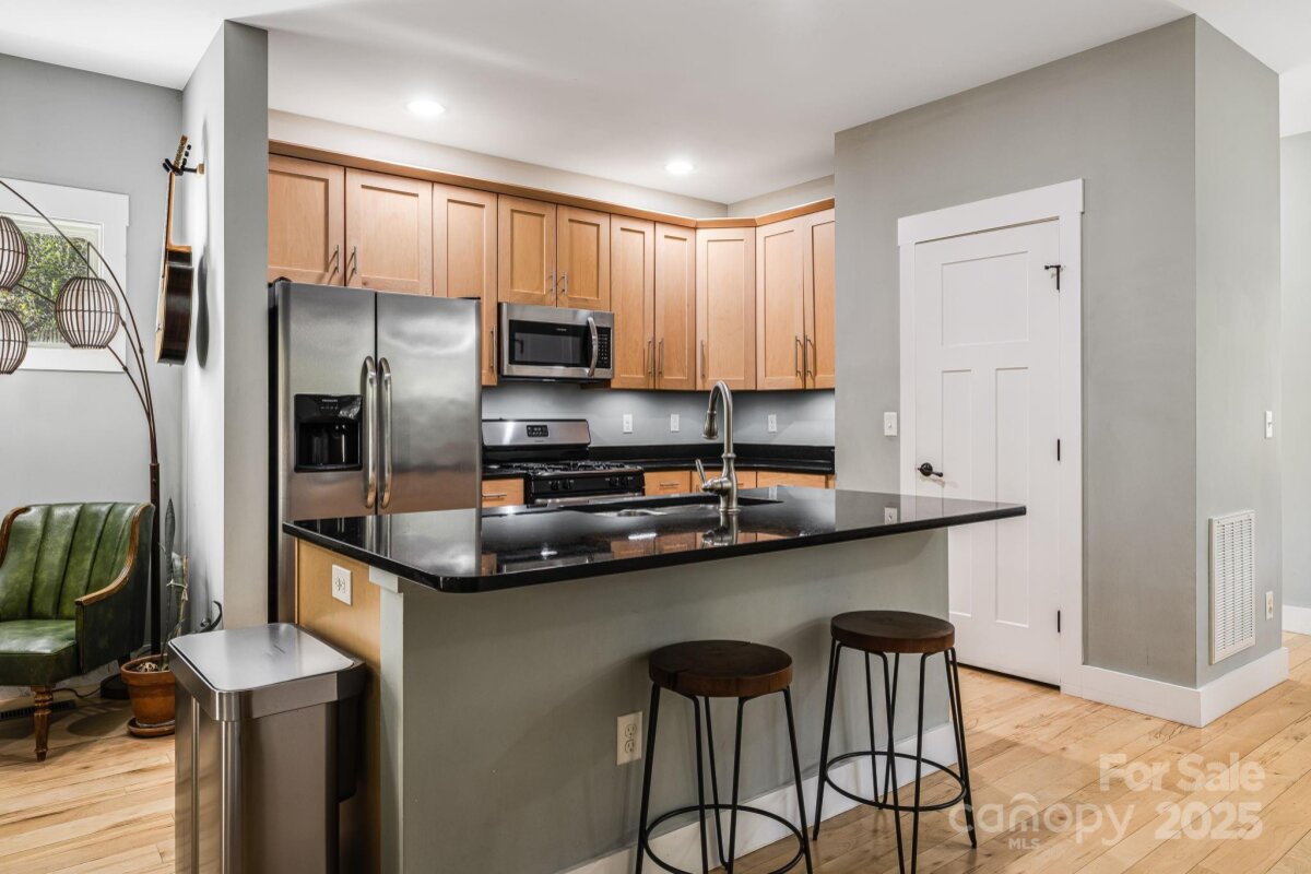 East Asheville 12 4315157l