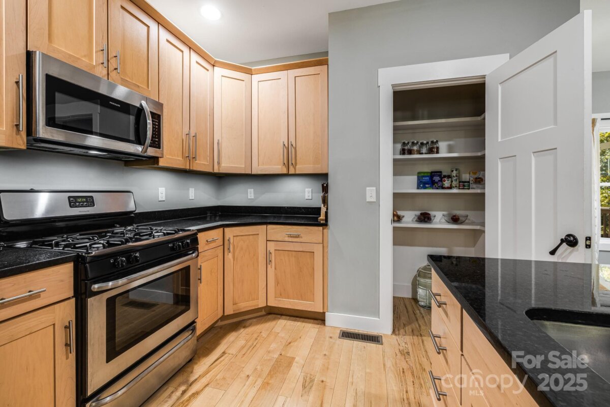 East Asheville 13 4315157m