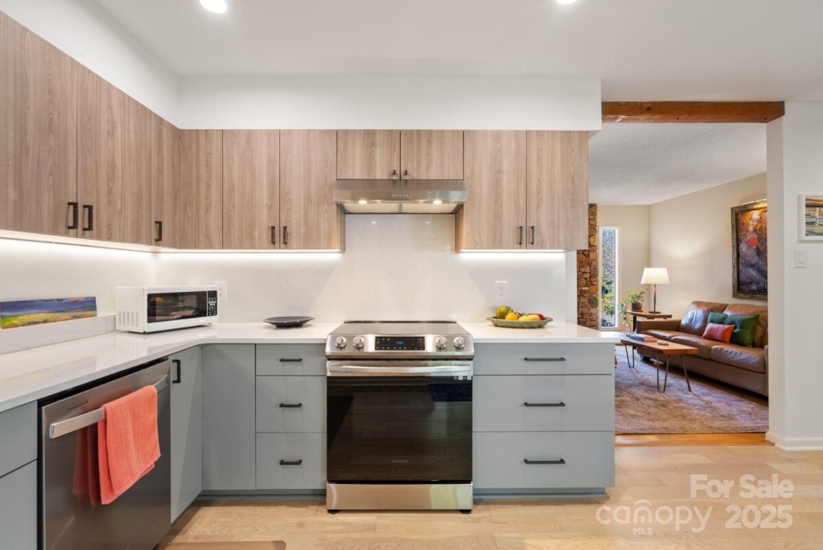 Avery Creek 13 4315216m