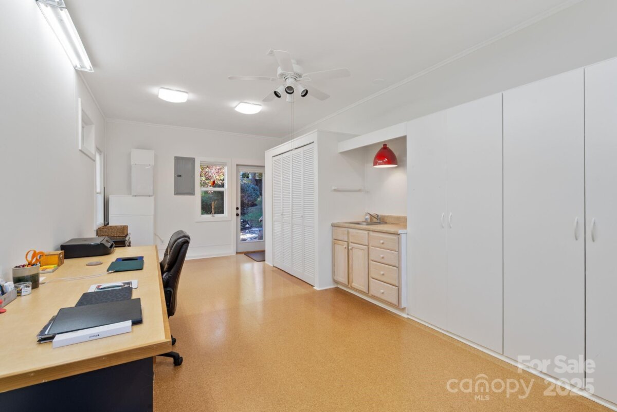 Avery Creek 26 4315216z