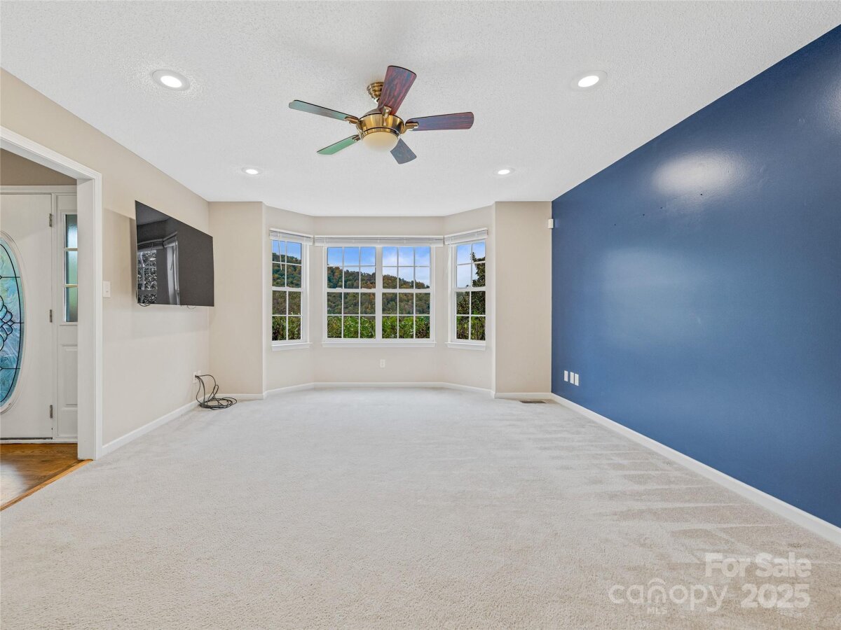 Weaverville 9 4315320i