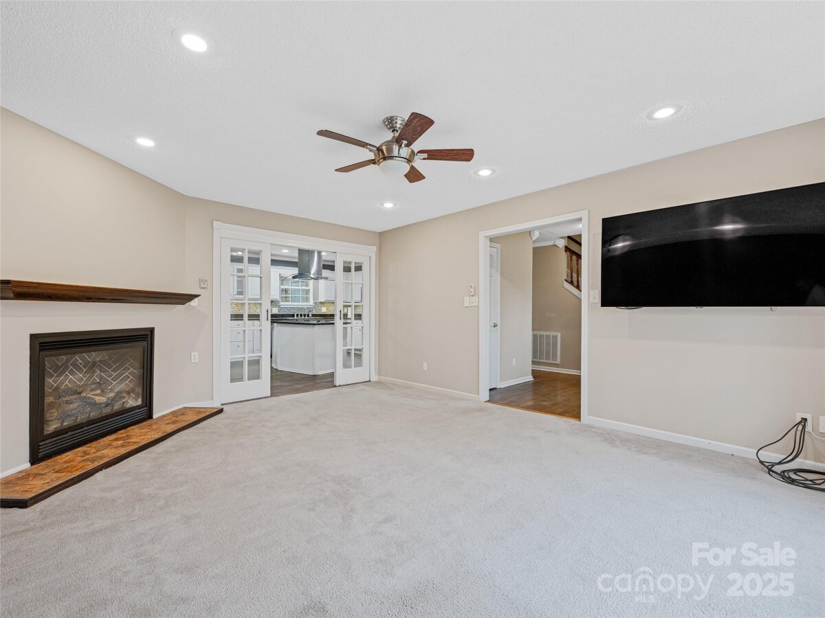 Weaverville 11 4315320k