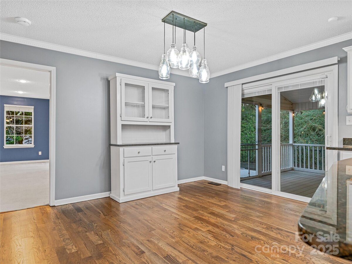 Weaverville 16 4315320p