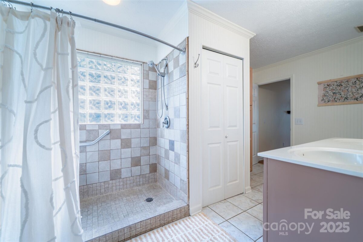 Leicester 10 4315428j