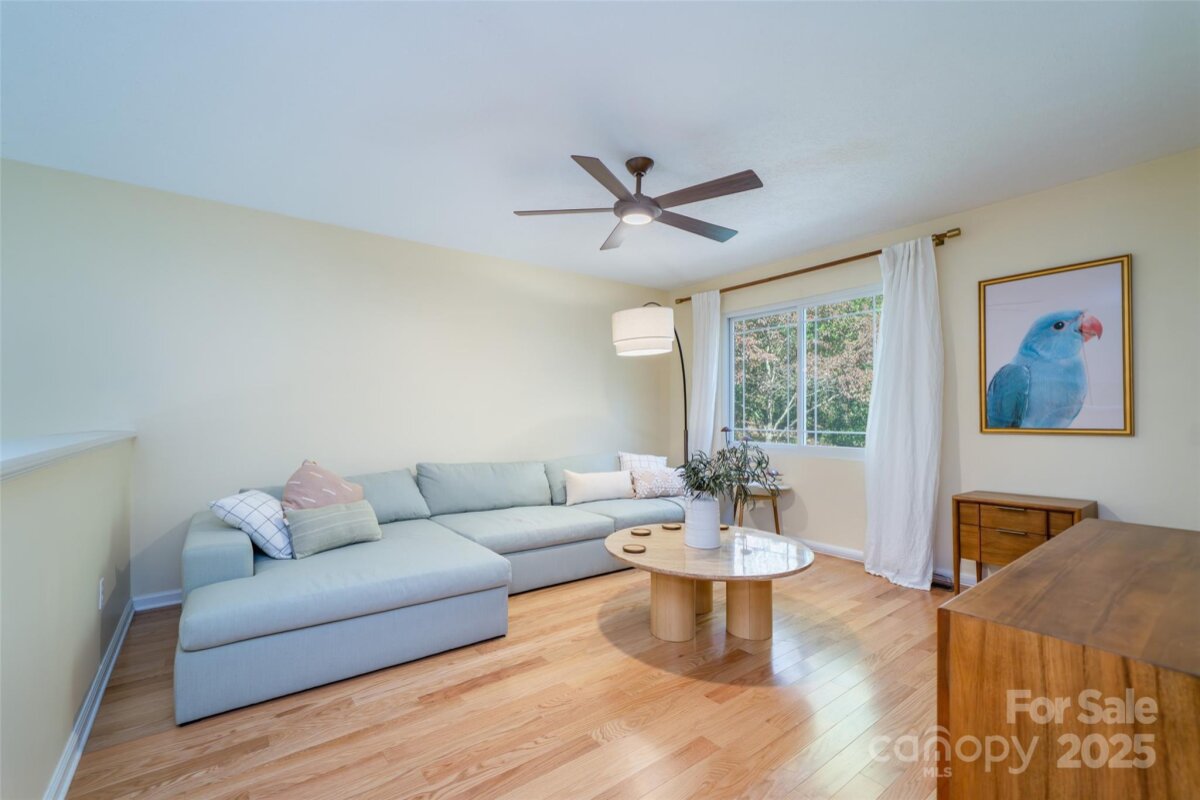 Leicester 12 4315428l