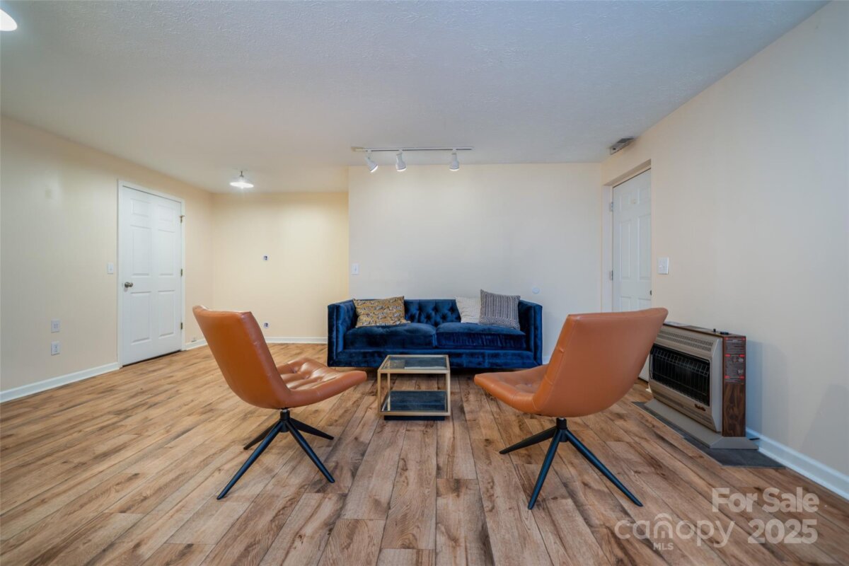 Leicester 19 4315428s