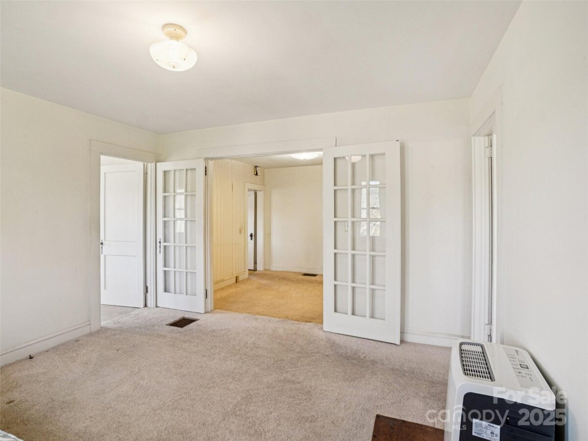 Mars Hill 16 4315536p