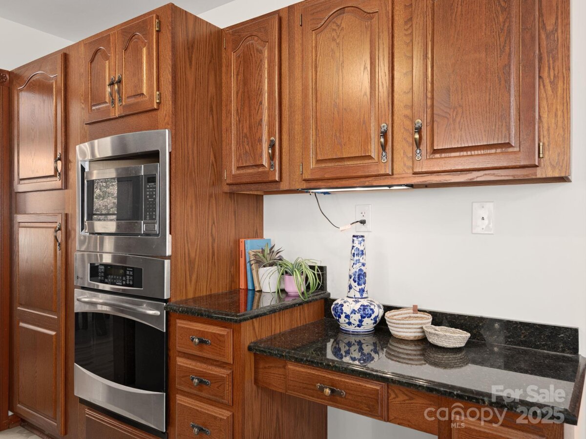 Mars Hill 11 4315664k