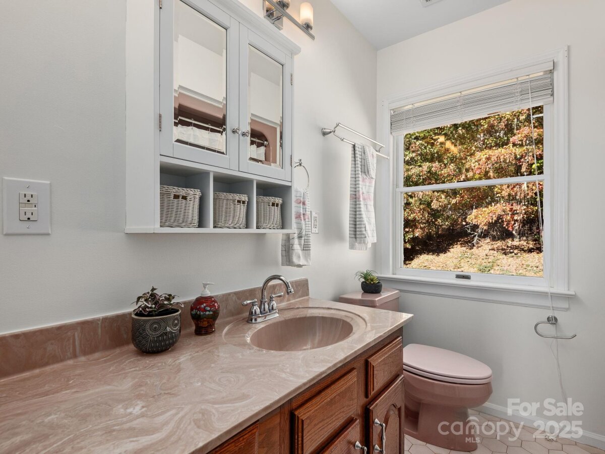 Mars Hill 18 4315664r