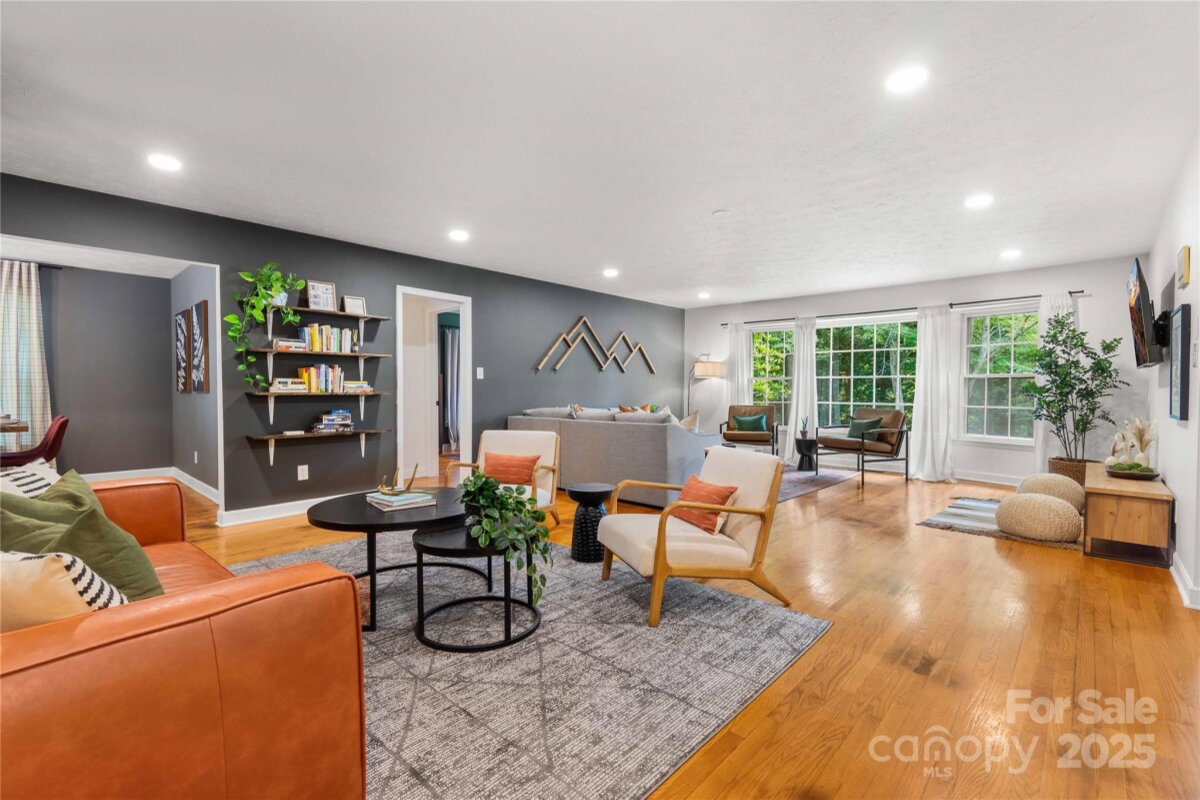 Fairview 18 4315823n