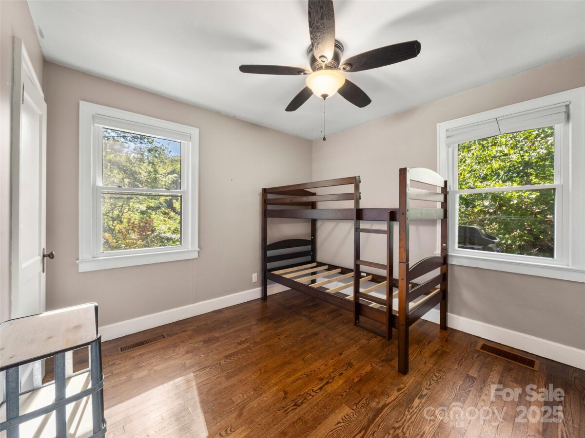 Kenilworth 21 4315937u