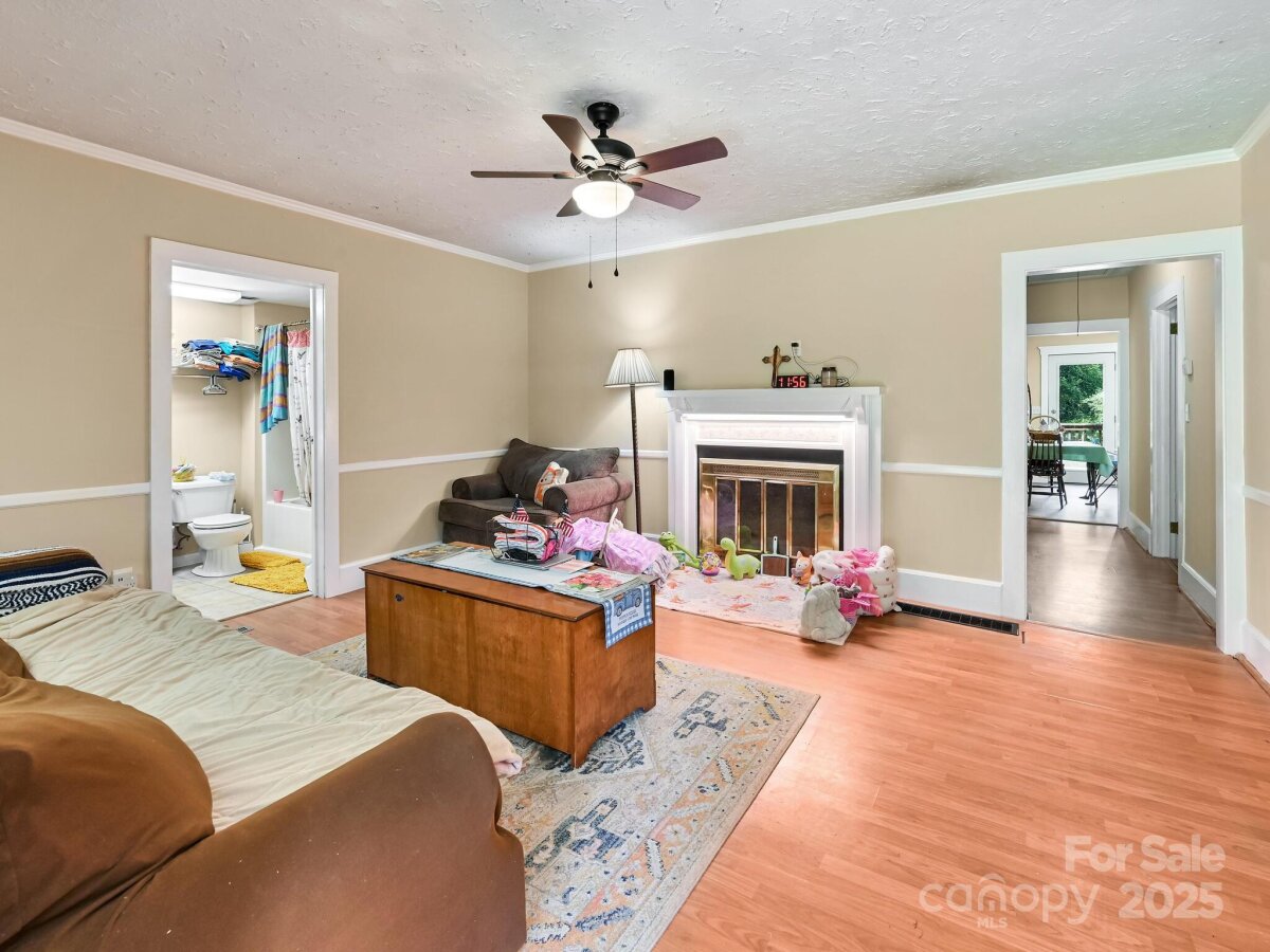 Flat Rock 5 4315949e