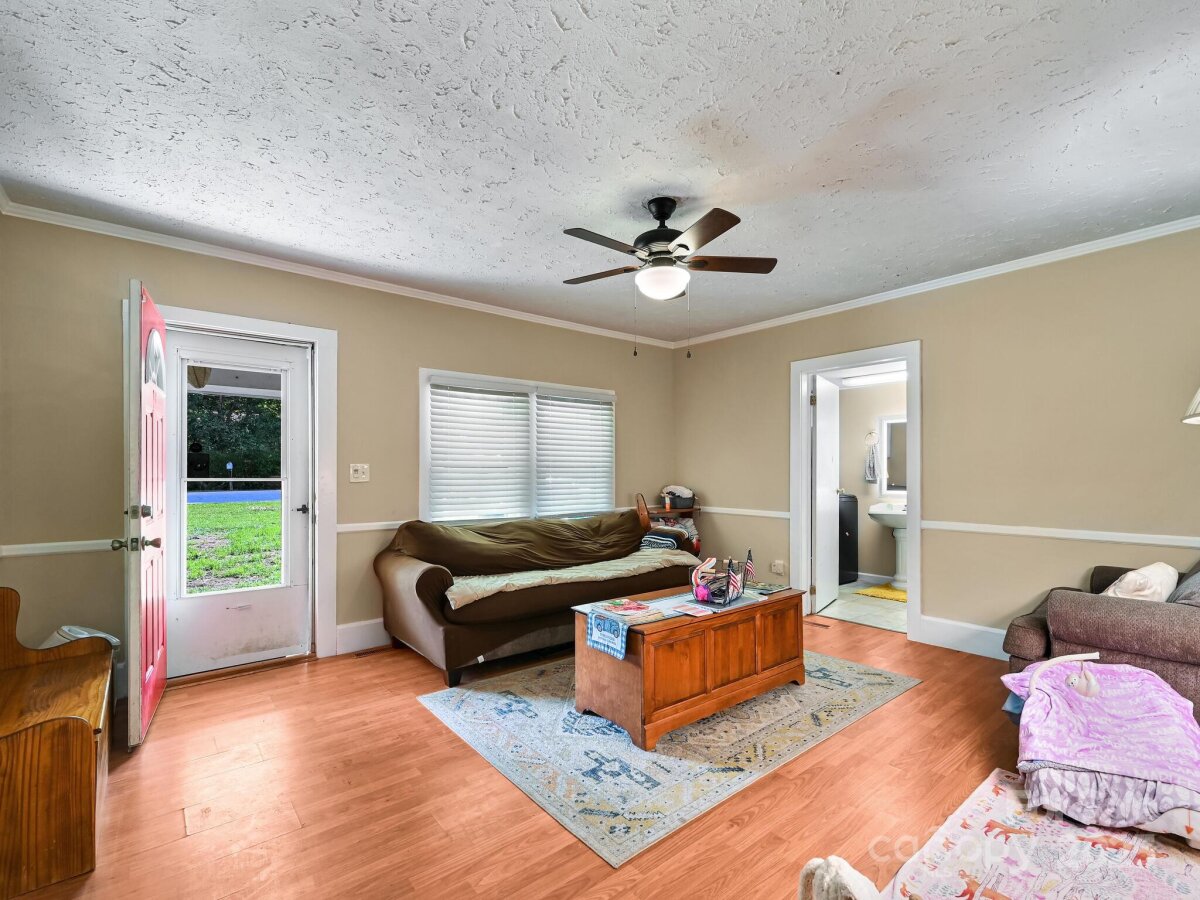 Flat Rock 6 4315949f