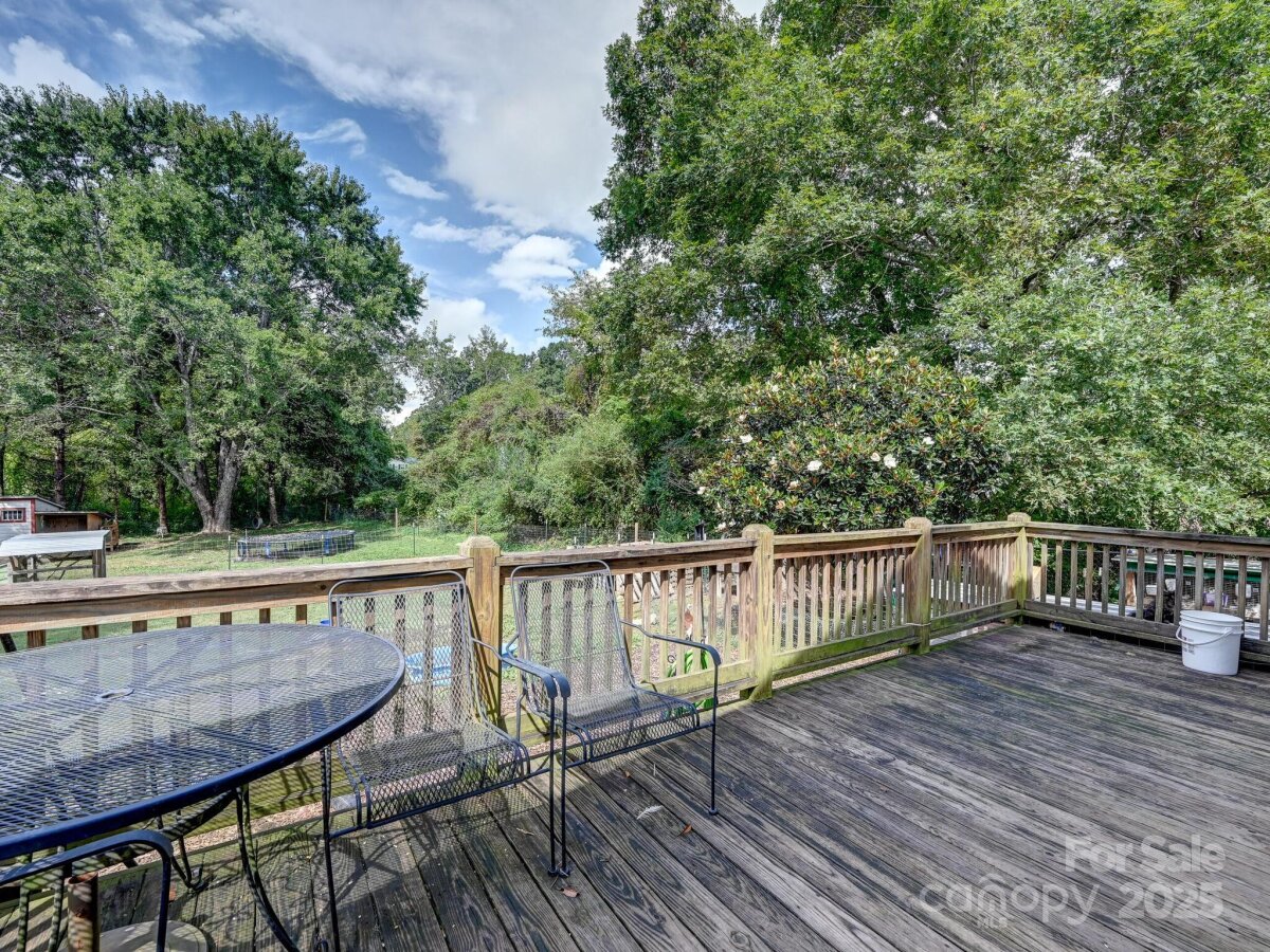 Flat Rock 16 4315949p