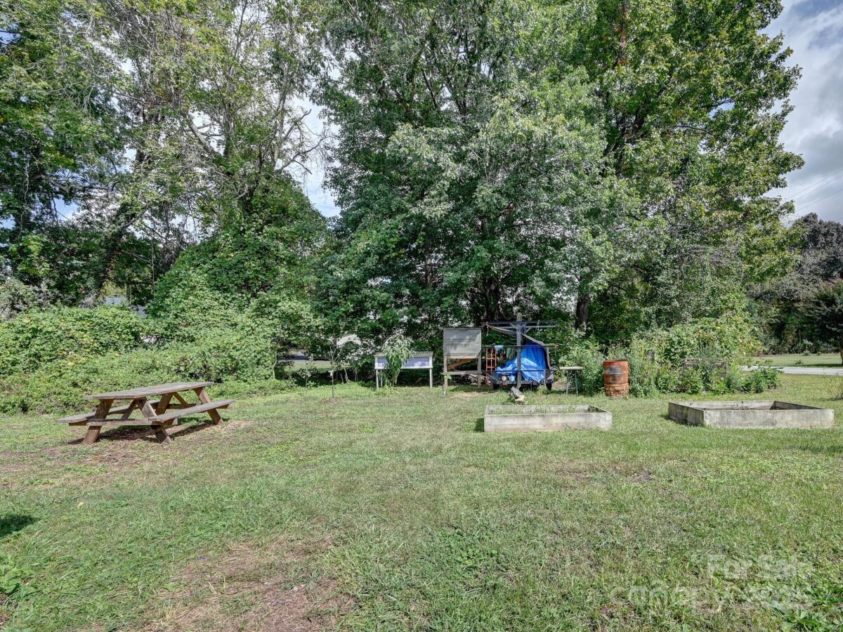 Flat Rock 18 4315949r