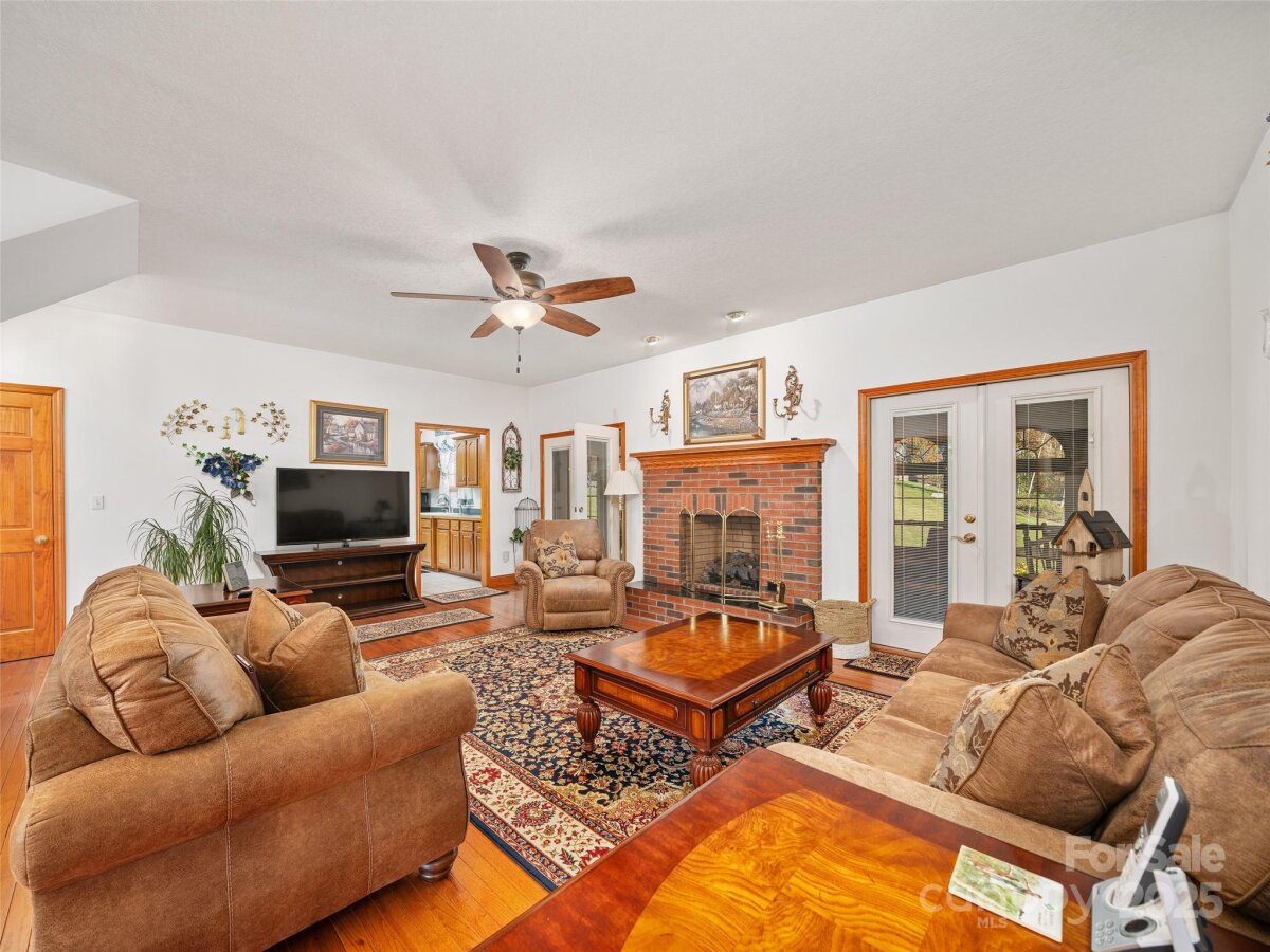 Burnsville 8 4315964h