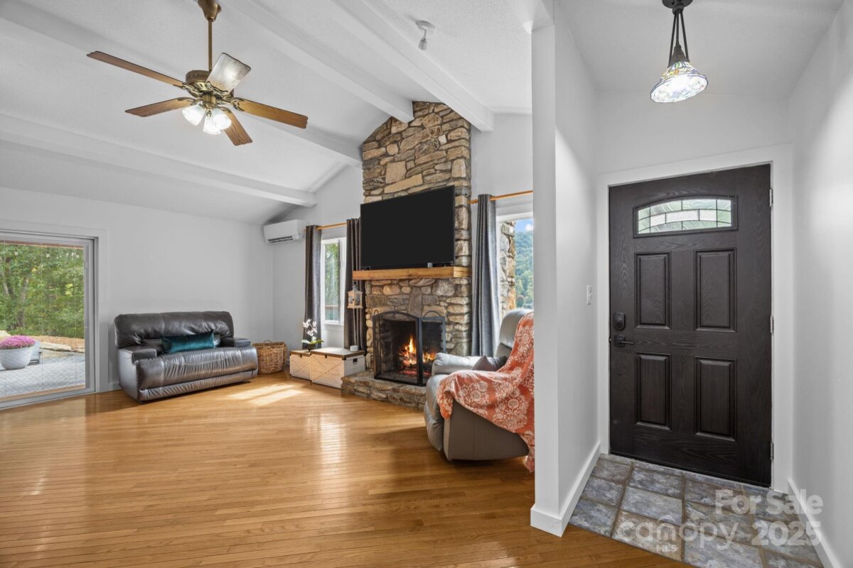 Leicester 14 4316347n