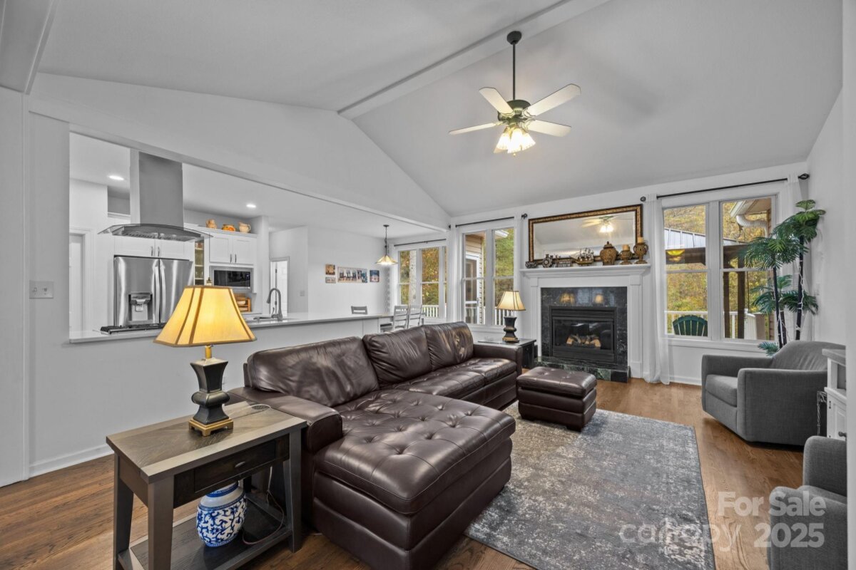 Fairview 13 4316586i