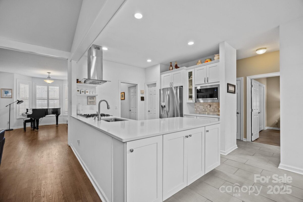 Fairview 18 4316586n