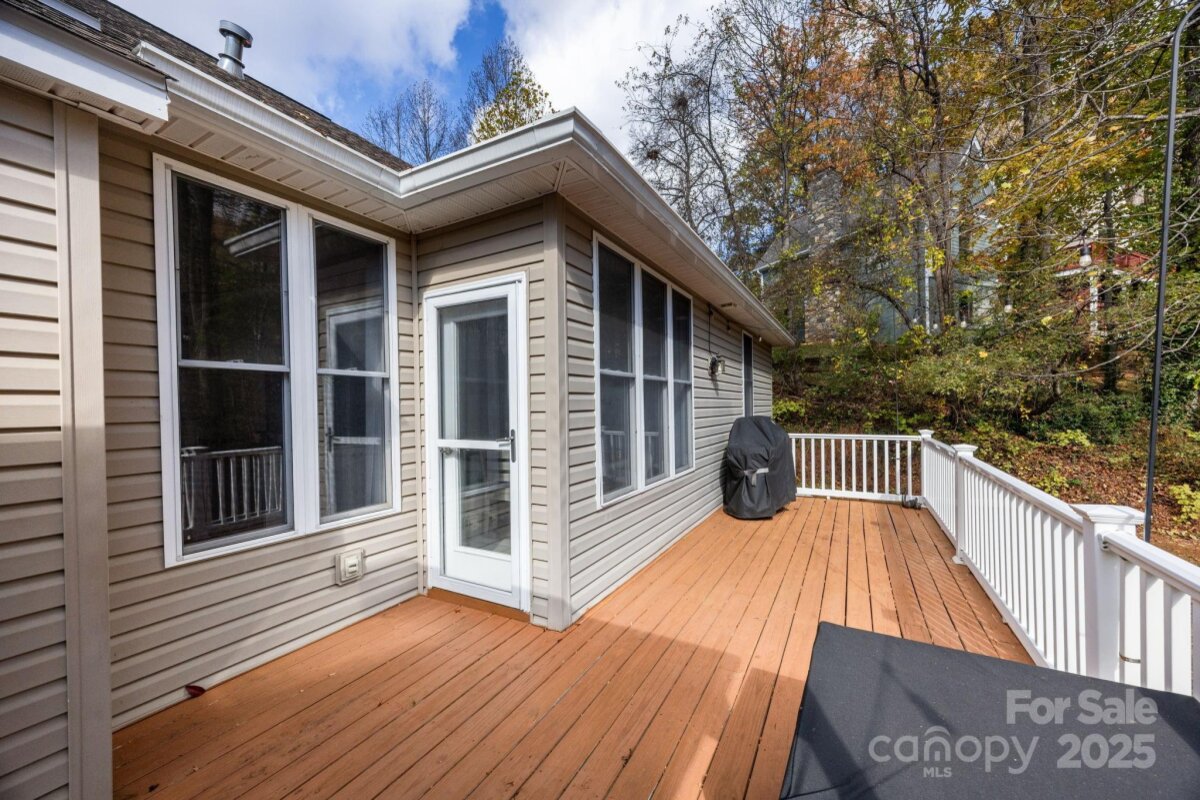 Fairview 22 4316586r