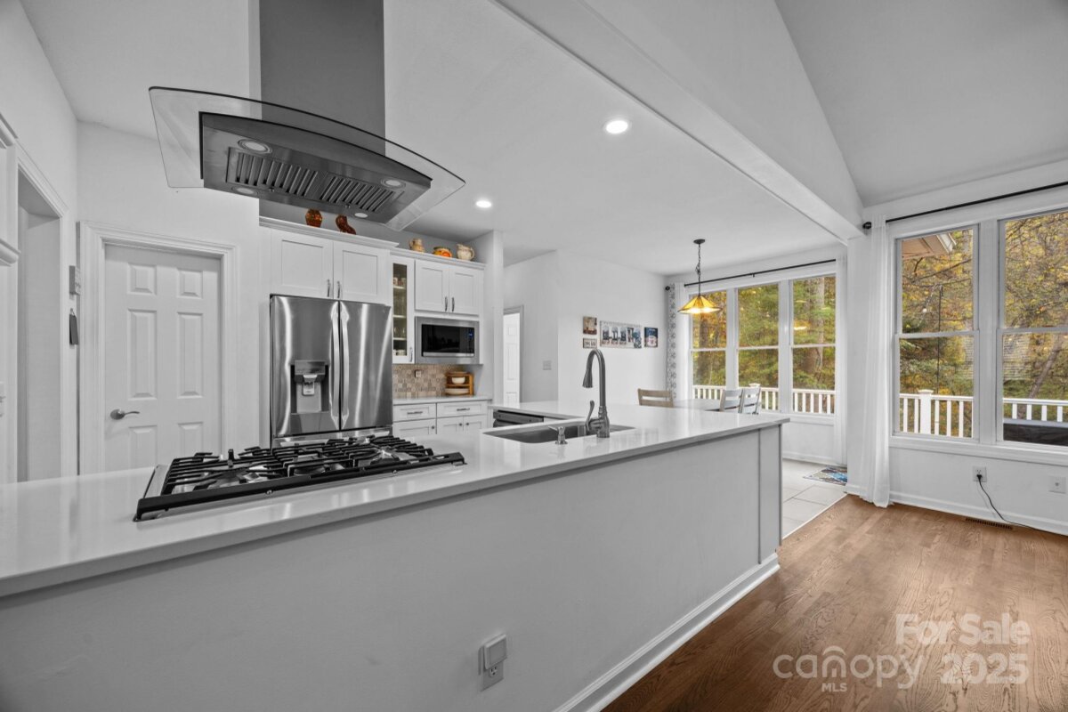 Fairview 29 4316586y