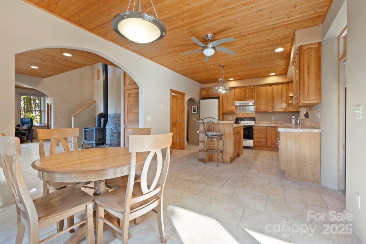 Black Mountain 8 4316708h