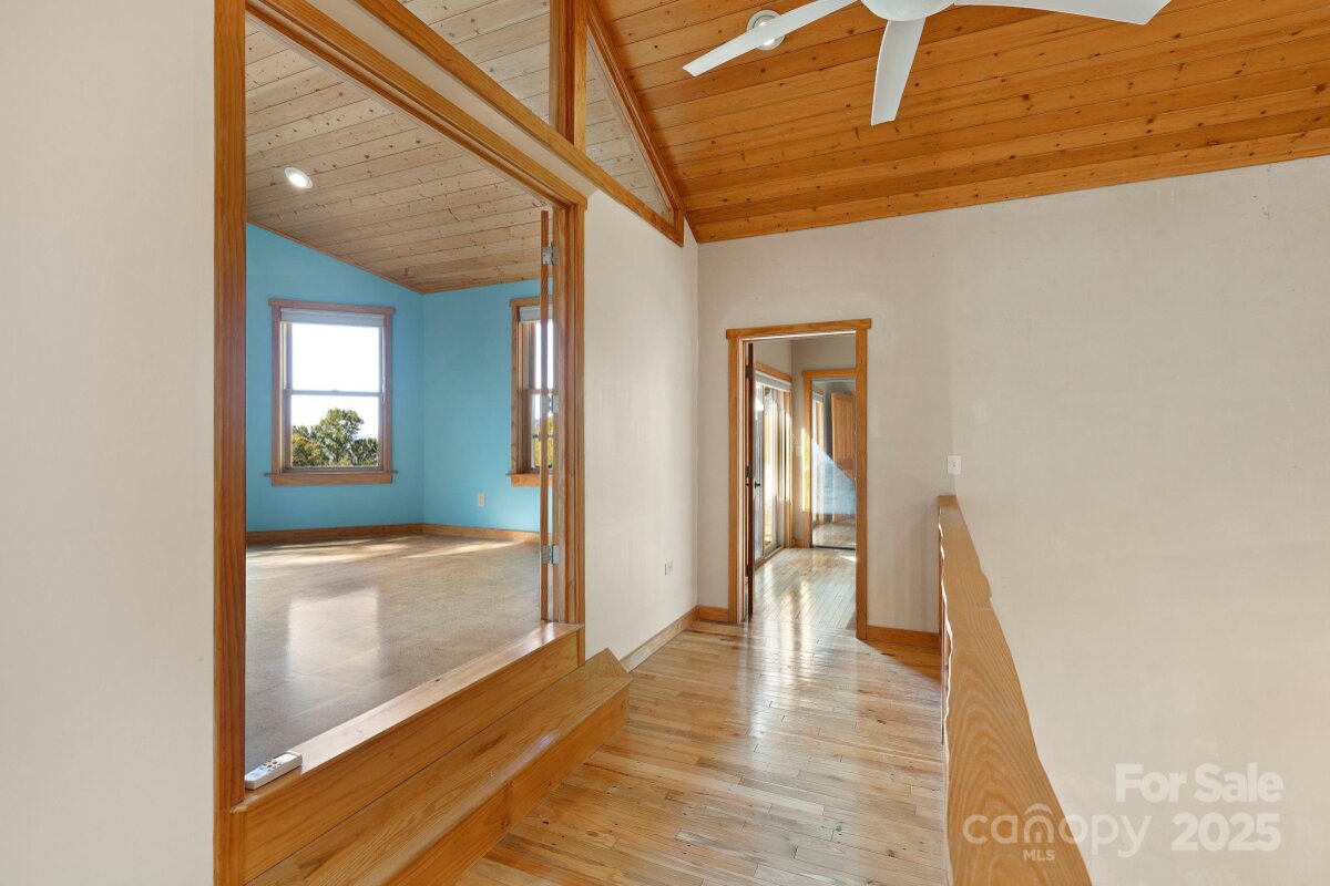 Black Mountain 17 4316708q