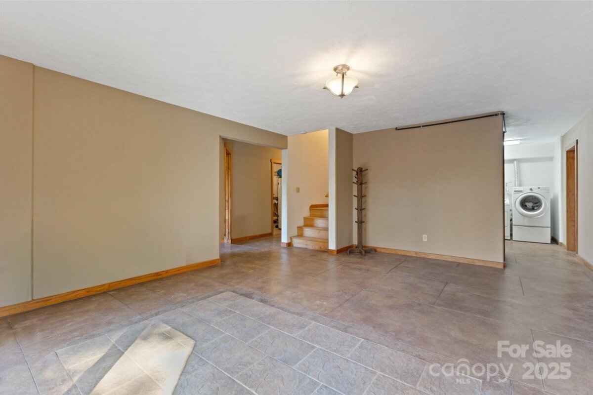 Black Mountain 26 4316708z