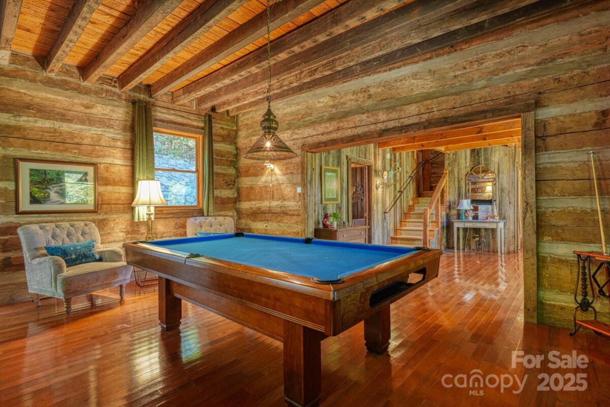 Mars Hill 12 4316790l