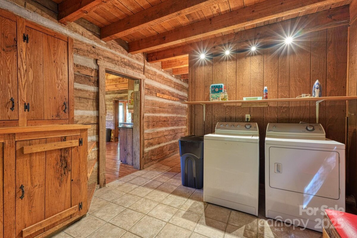 Mars Hill 22 4316790v