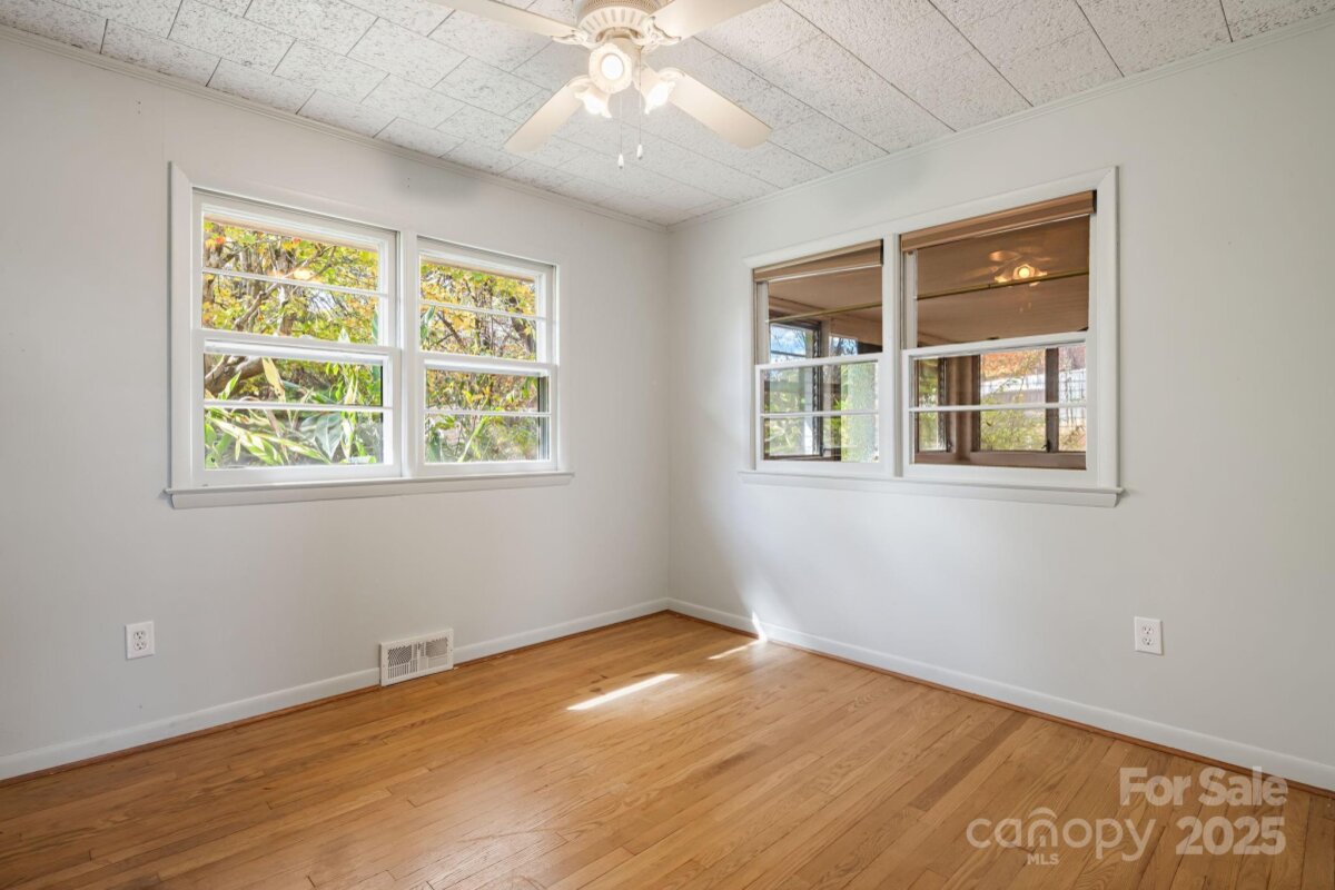 Mars Hill 17 4316807q