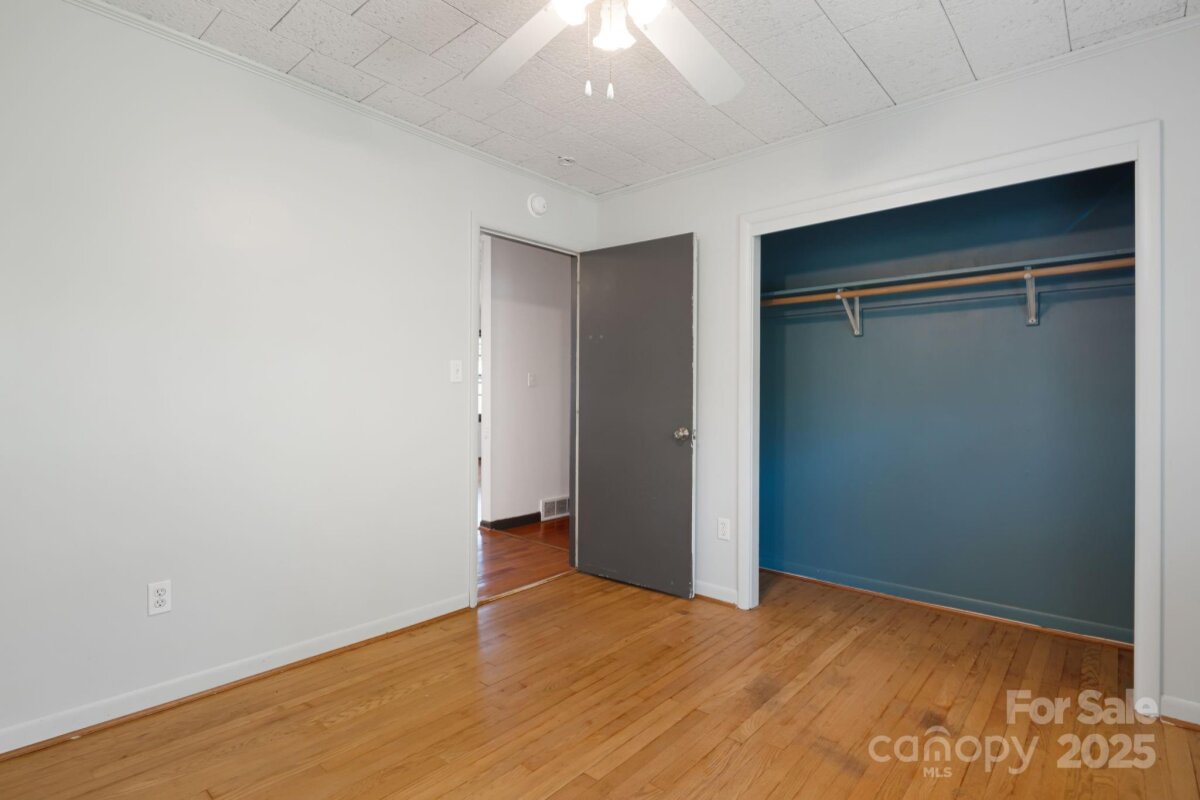 Mars Hill 18 4316807r