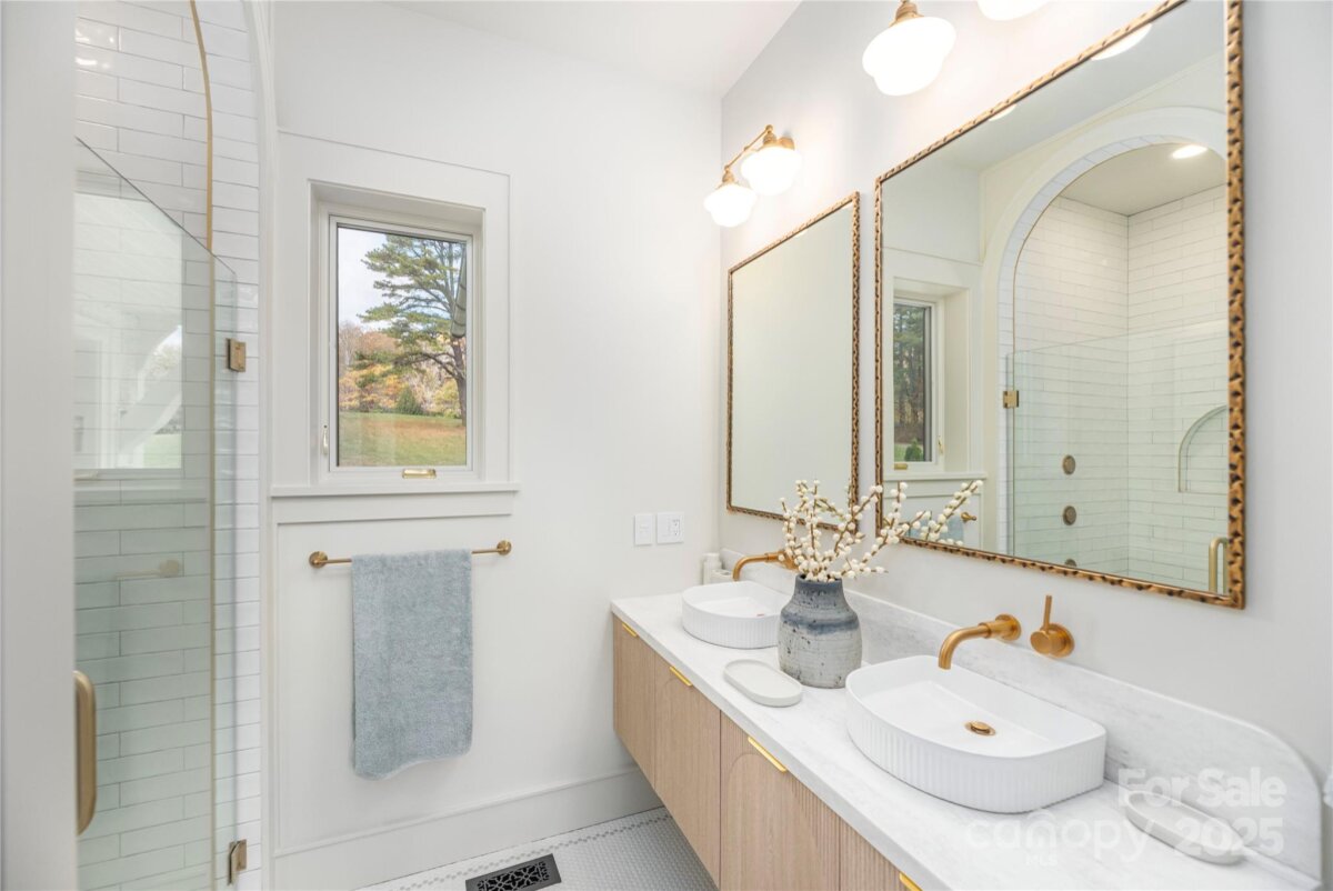 Black Mountain 21 4316889u