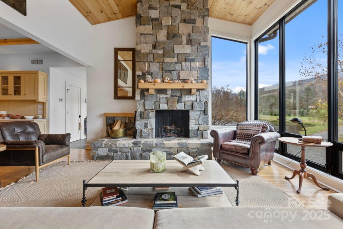 Weaverville 10 4316937j