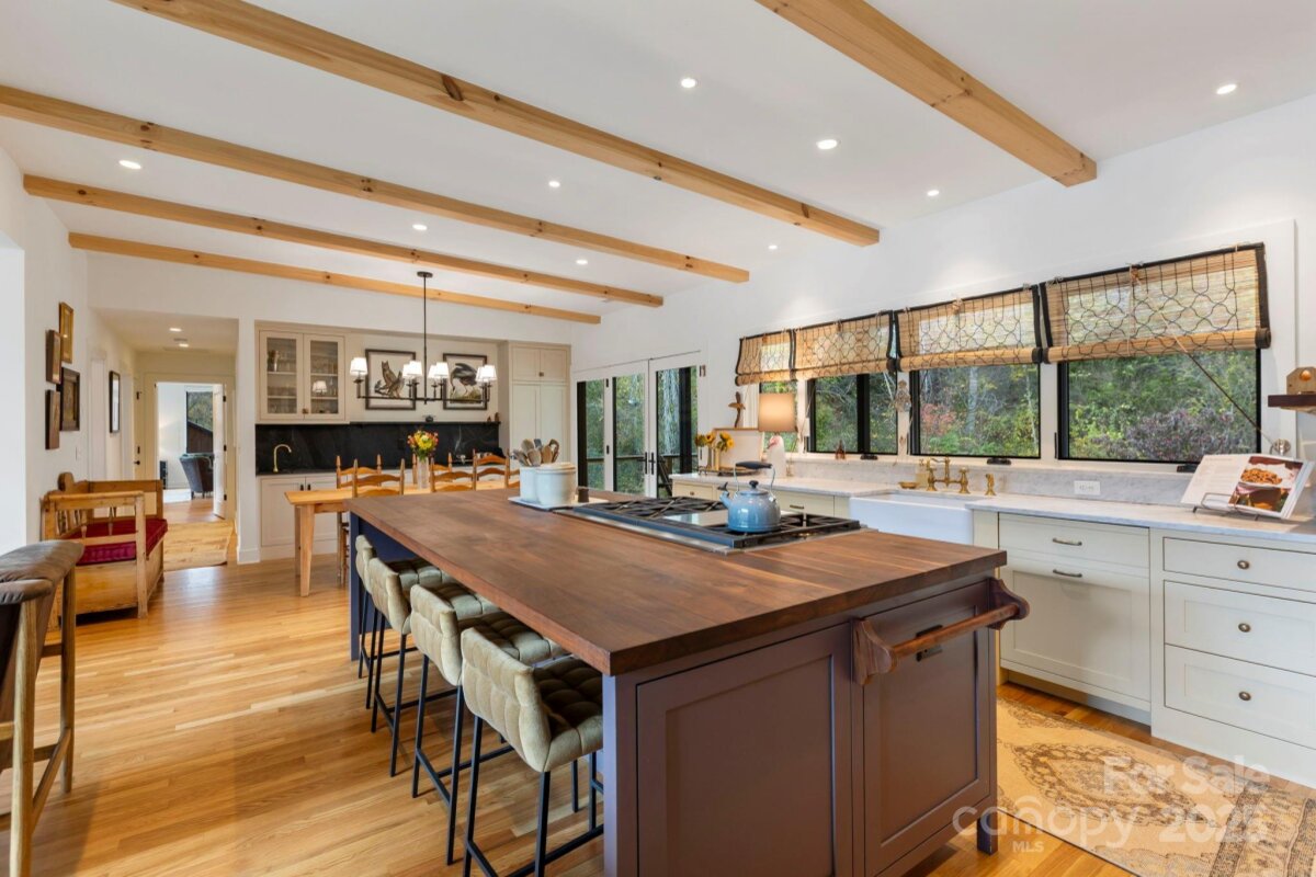 Weaverville 12 4316937l