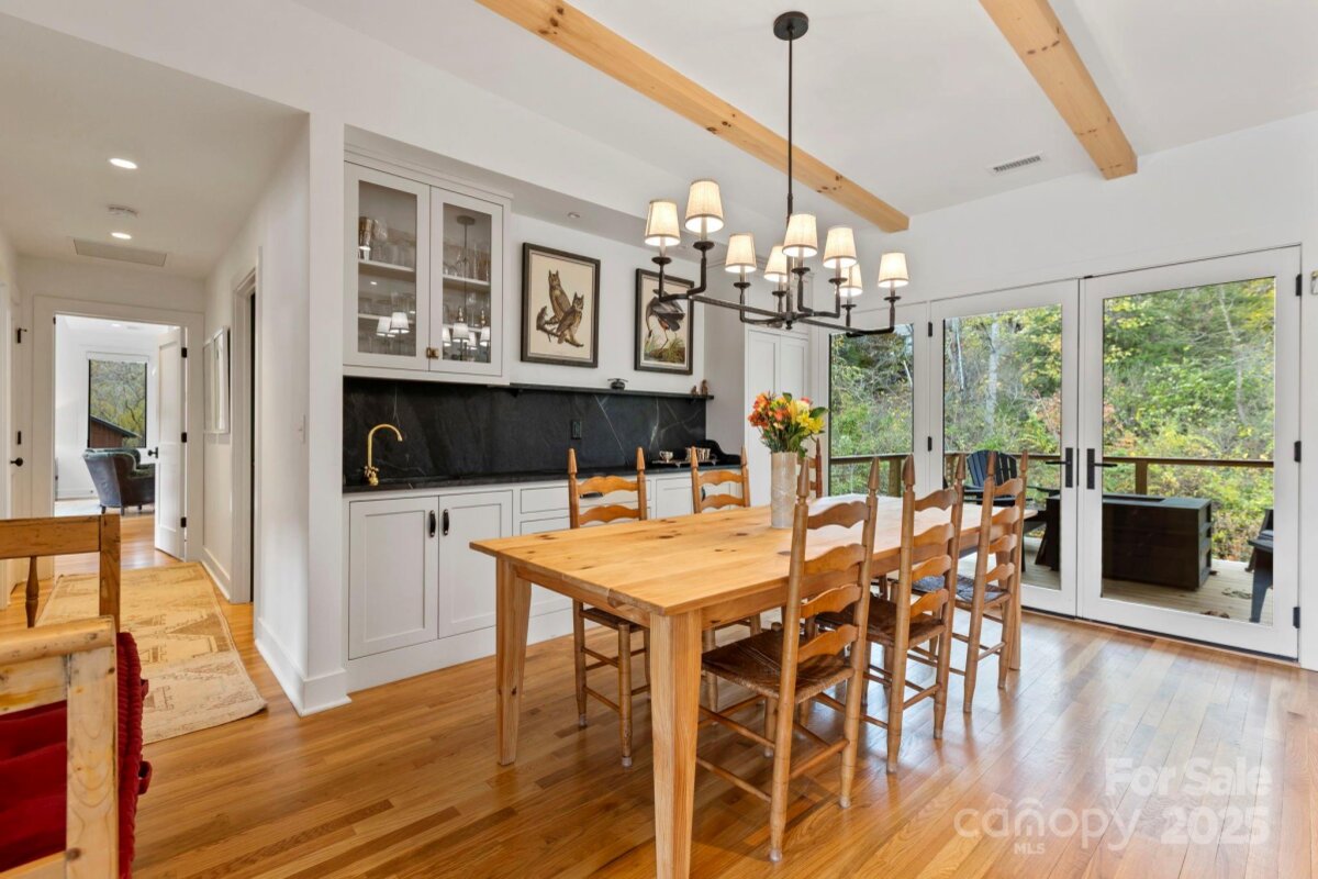 Weaverville 16 4316937p