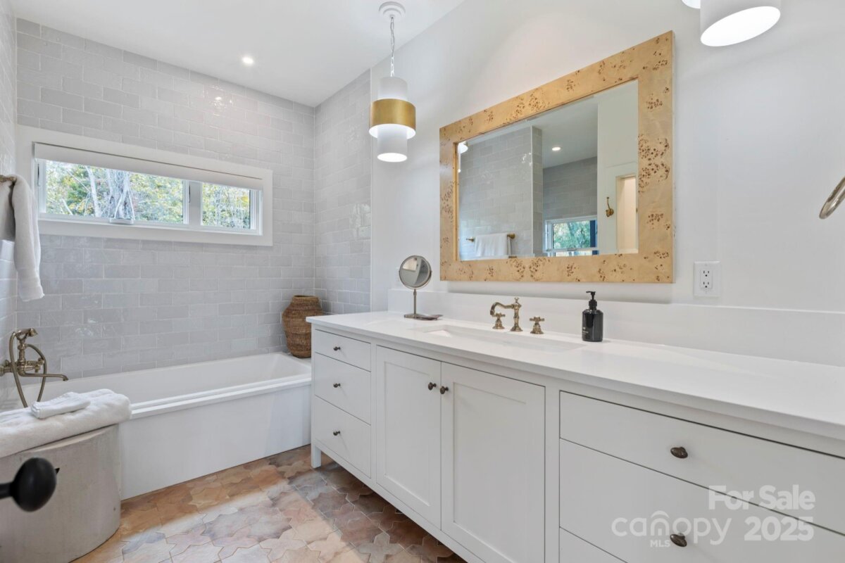 Weaverville 20 4316937t