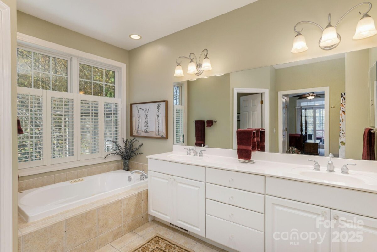 Flat Rock 26 4317018z