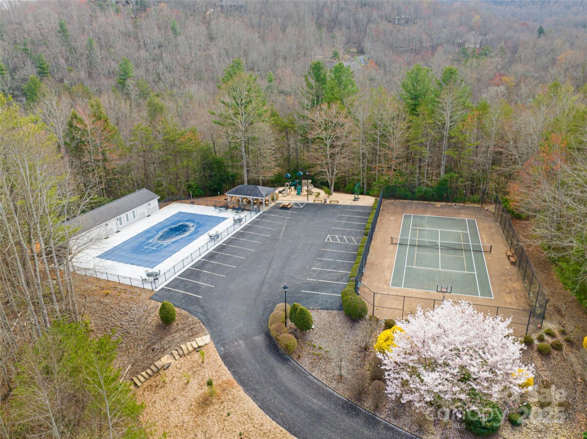 Avery Creek 17 4317077q