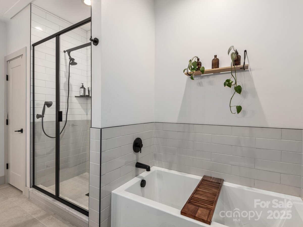 Haw Creek 9 4317247i