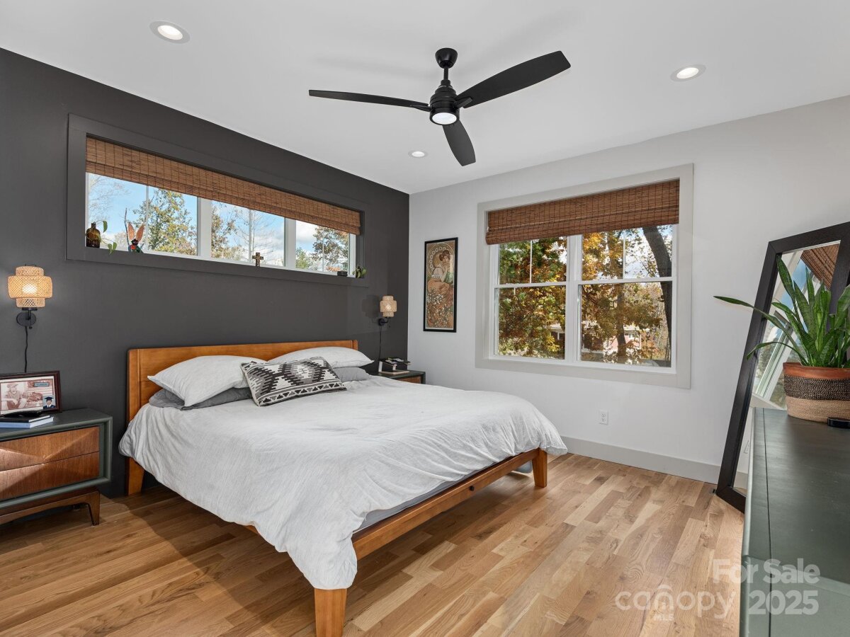 Haw Creek 10 4317247j