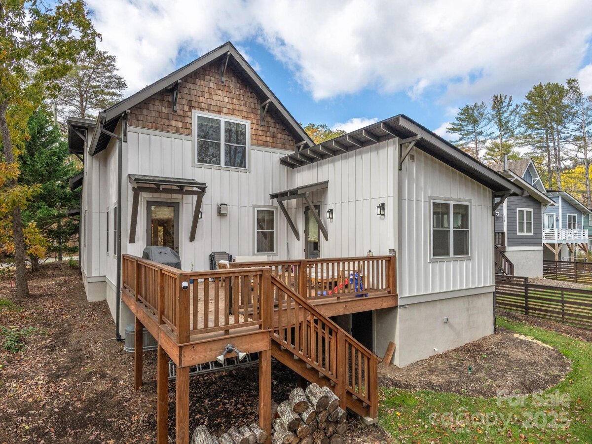 Haw Creek 16 4317247p