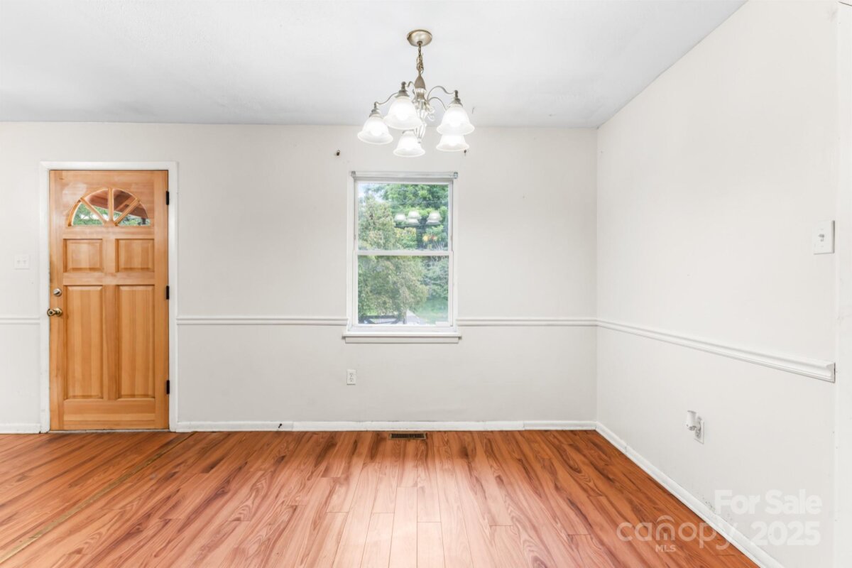 Fairview 18 4317483n