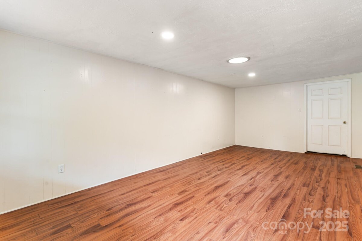 Fairview 23 4317483s